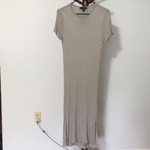 Short-Sleeved Gray Maxi Dress